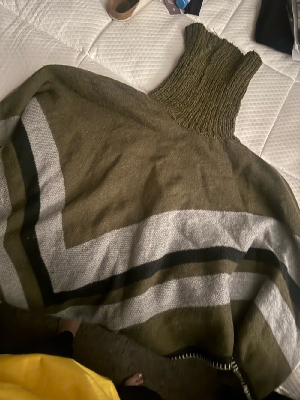 Turtle neck shawl